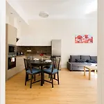 公寓 Westend Center Apartment-prime Location *