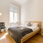 Westend Center Apartment-prime Location Apartament