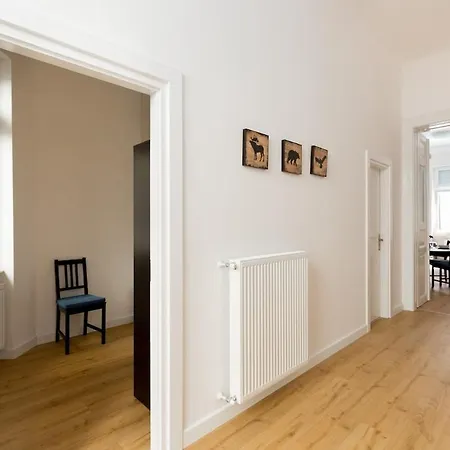 Westend Center Apartment-prime Location Lejlighed *