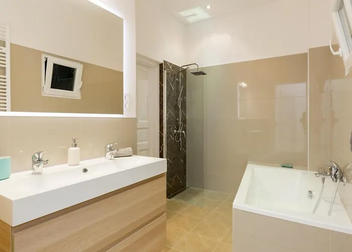 Westend Center Apartment-prime Location Budapest